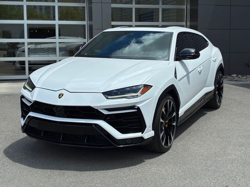 Used 2022 Lamborghini Urus AWD/4WD image 8