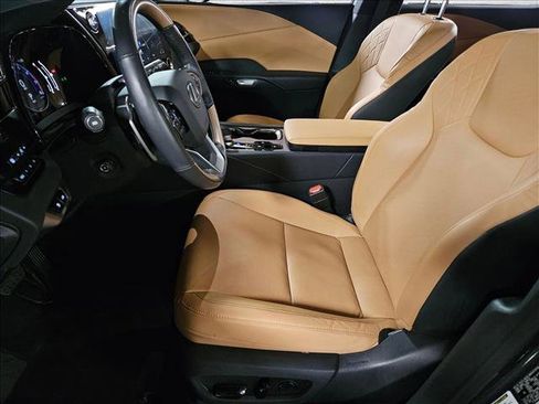 Used 2024 Lexus RX 350 Premium w/ Convenience Package image 16