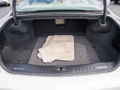 Used 2007 Cadillac DTS Luxury I w/ Trunk Convenience Package FWD image 10