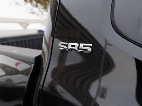 Certified 2024 Toyota Tacoma SR5 image 10