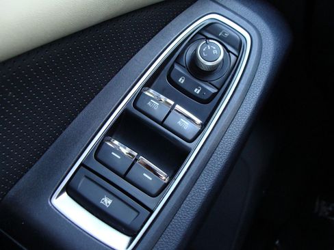 Used 2021 Subaru Ascent Touring image 30