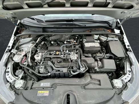 Used 2024 Toyota Corolla LE FWD image 31