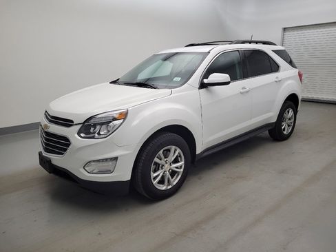 Used 2017 Chevrolet Equinox LT w/ Convenience Package AWD/4WD image 2