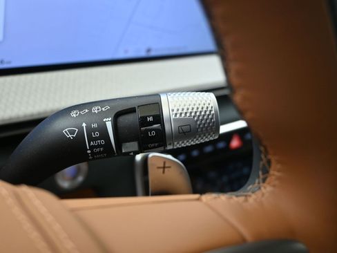 Used 2025 Genesis GV80 3.5T Prestige image 30