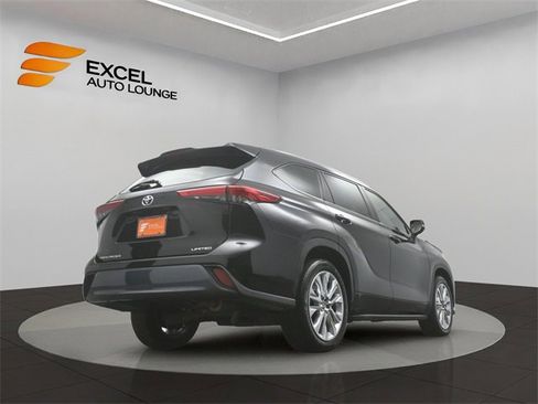 Used 2022 Toyota Highlander Limited image 38