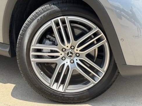 Used 2024 Mercedes-Benz GLS 450 4MATIC image 33