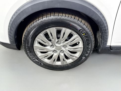 Used 2020 Nissan Kicks S image 38