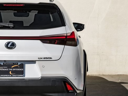 Used 2021 Lexus UX 250h w/ Premium Package image 48