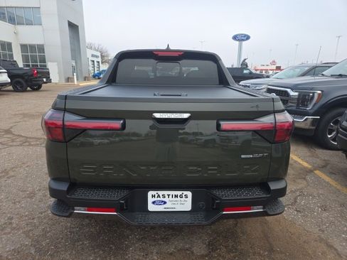 Used 2025 Hyundai Santa Cruz Limited image 4
