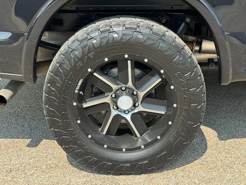 Used 2019 Ford F150 Lariat AWD/4WD image 9