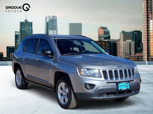 Used 2016 Jeep Compass Sport w/ Power Value Group FWD image 8