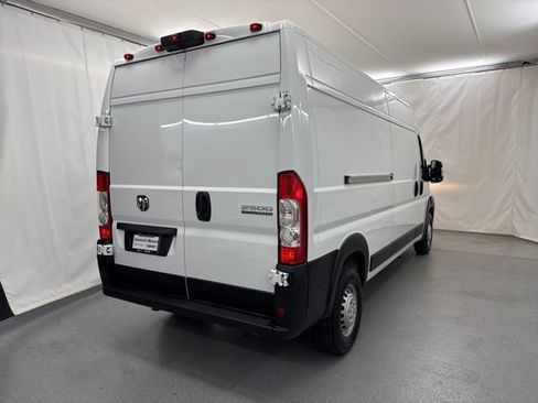 Used 2025 RAM ProMaster 2500 w/ Convenience Group FWD image 7