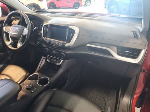 Used 2024 GMC Terrain SLT w/ LPO, Floor Liner Package AWD/4WD image 22