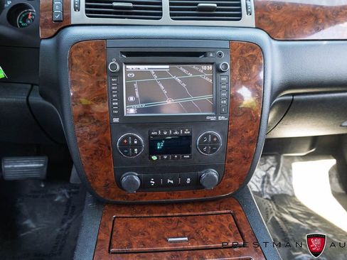 Used 2014 Chevrolet Suburban LTZ AWD/4WD image 32