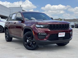 Used 2025 Jeep Grand Cherokee Limited w/ Black Appearance Package RWD video 2