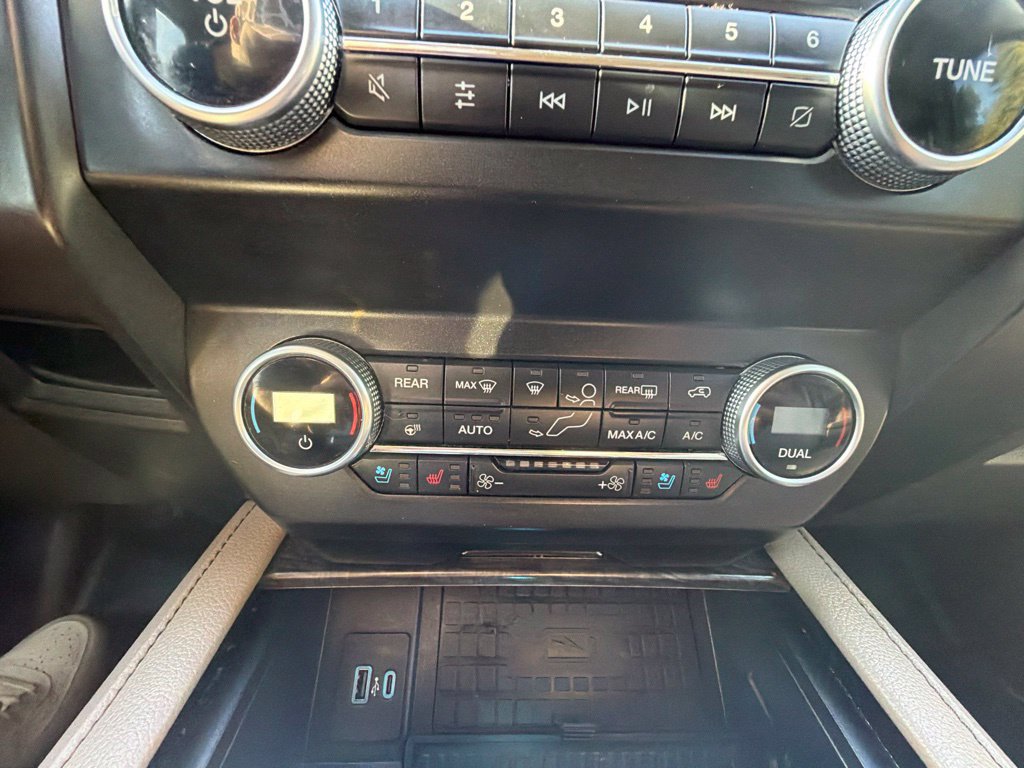 Used 2021 Ford Expedition Limited RWD image 24