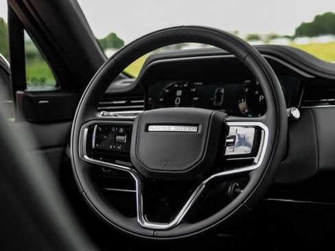 Used 2025 Land Rover Range Rover Sport AWD/4WD image 20