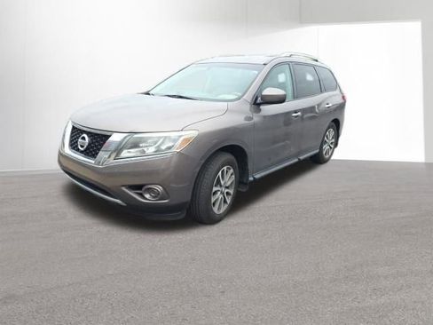 Used 2014 Nissan Pathfinder SV AWD/4WD image 1