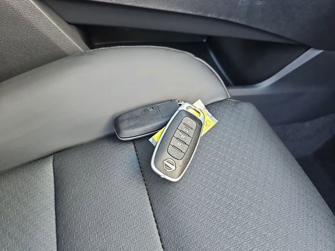 Used 2026 Nissan Rogue SV w/ SV Premium Package image 17