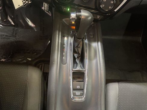 Used 2022 Honda HR-V Sport image 19