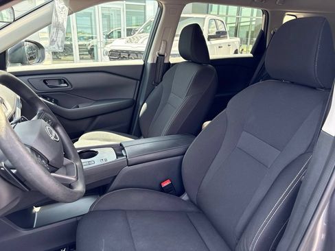 Used 2025 Nissan Rogue S FWD image 14