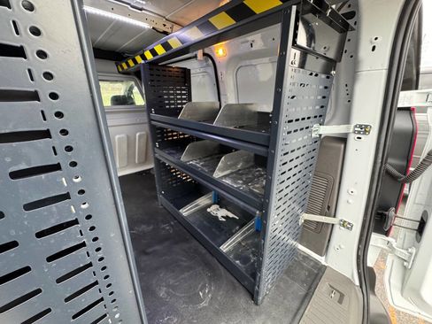 Used 2020 Ford Transit Connect XLT image 11