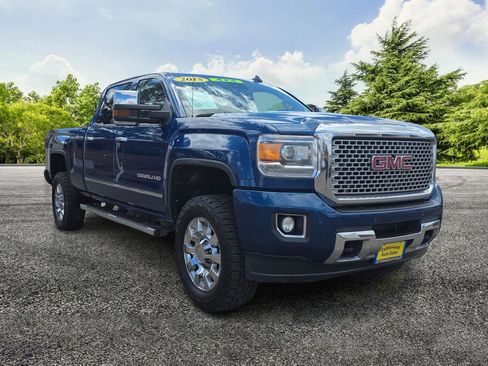 Used 2015 GMC Sierra 2500 Denali w/ Driver Alert Package AWD/4WD image 1