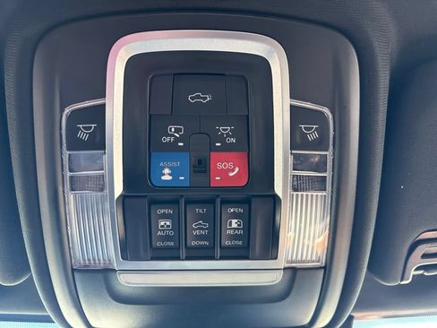 Used 2022 RAM 2500 Limited AWD/4WD image 72