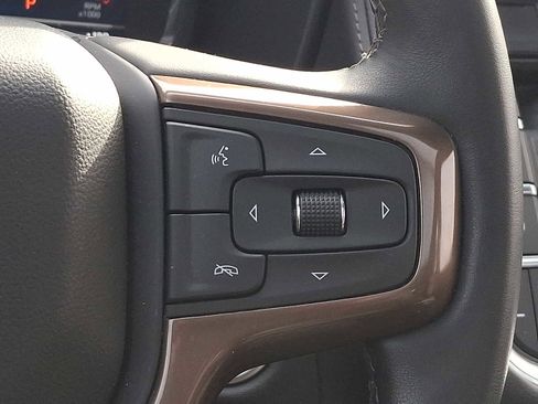 Used 2024 Chevrolet Suburban High Country image 22