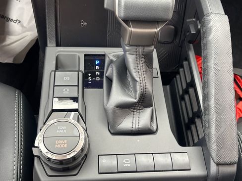 New 2026 Toyota 4Runner Limited AWD/4WD image 15