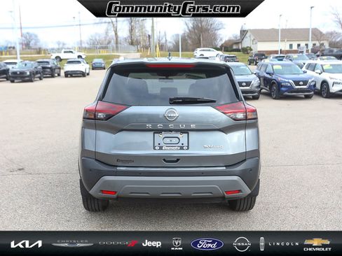 Used 2023 Nissan Rogue SV w/ SV Premium Package image 7