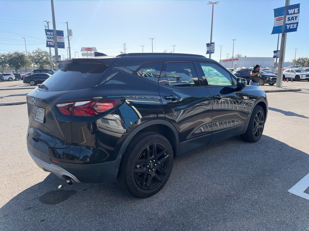 Used 2020 Chevrolet Blazer LT w/ Sound & Technology Package FWD image 4