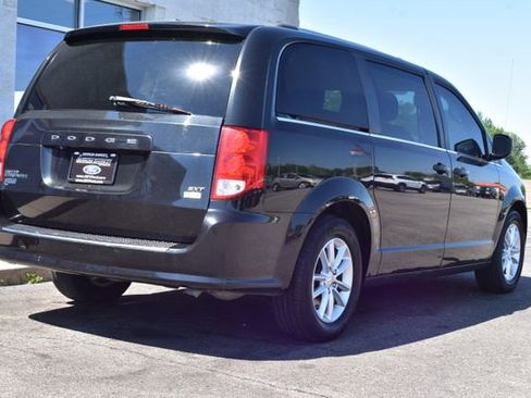 Used 2019 Dodge Grand Caravan SXT FWD image 14