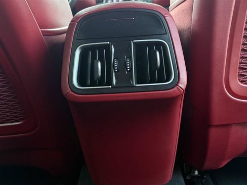Used 2023 Maserati Levante GT AWD/4WD image 39