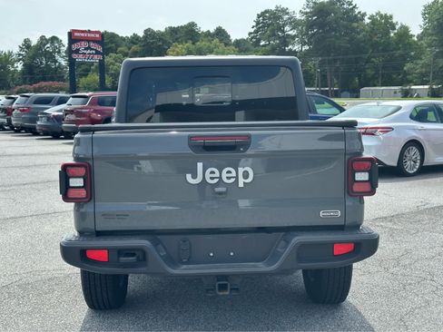 Used 2021 Jeep Gladiator Overland w/ Popular Equipment Package AWD/4WD image 9