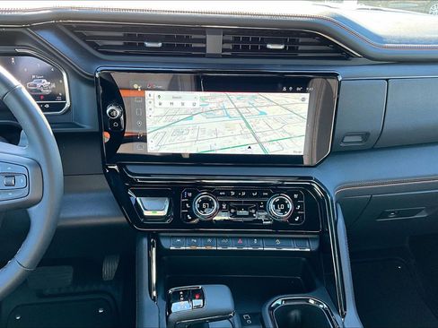 Used 2025 GMC Sierra 1500 AT4 AWD/4WD image 16