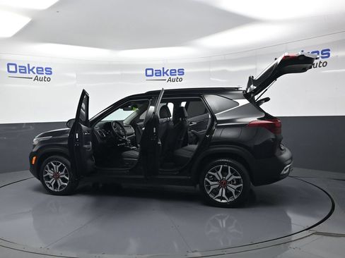 Certified 2022 Kia Seltos SX w/ Sunroof Package AWD/4WD image 58