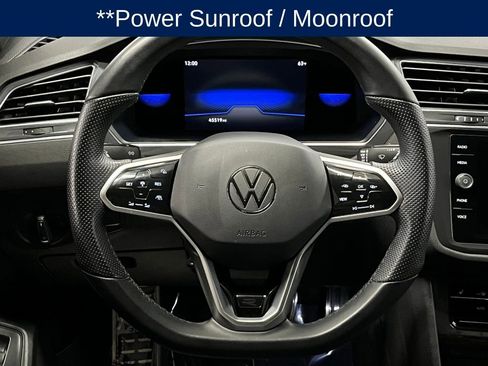 Certified 2022 Volkswagen Tiguan SE R-Line image 9