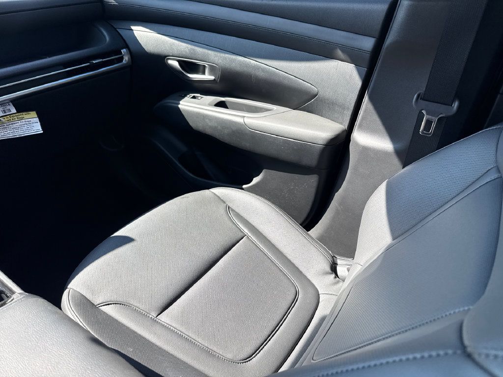 Used 2025 Hyundai Tucson SEL FWD image 14