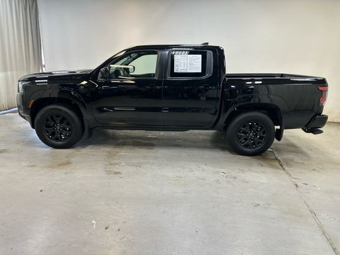 Certified 2026 Nissan Frontier SV w/ All-Weather Content Package AWD/4WD image 8