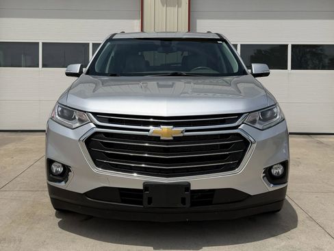 Used 2020 Chevrolet Traverse LT w/ Driver Confidence II Package AWD/4WD image 2