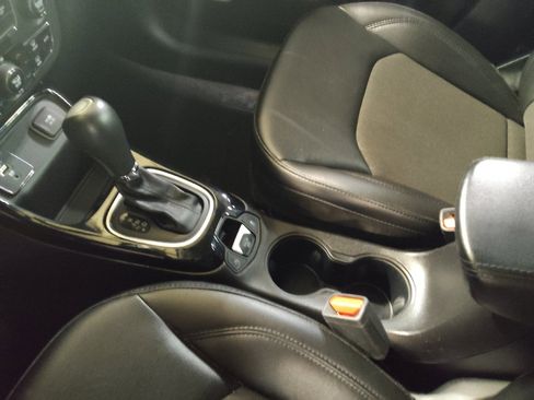 Used 2020 Jeep Compass Latitude FWD image 26