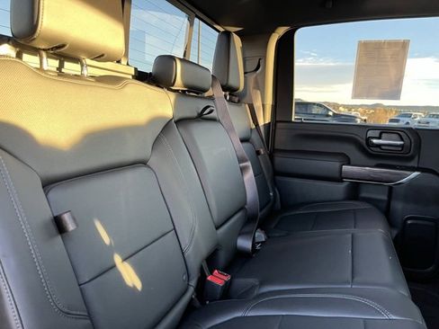 Used 2020 Chevrolet Silverado 2500 LTZ w/ LTZ Premium Package image 19