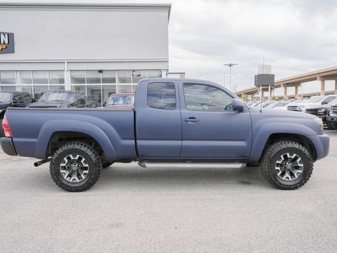 Used 2005 Toyota Tacoma PreRunner RWD image 4