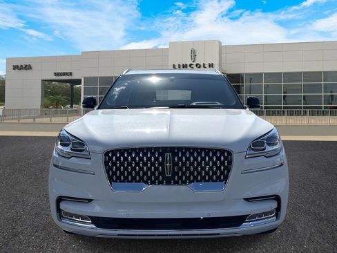 Used 2023 Lincoln Aviator Black Label w/ Dynamic Handling Package image 8