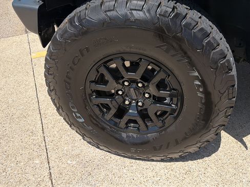 Used 2023 Ford Bronco Raptor AWD/4WD image 7