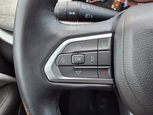 Used 2022 Jeep Compass Latitude image 15