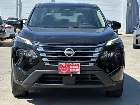 Certified 2025 Nissan Rogue SV AWD/4WD image 11
