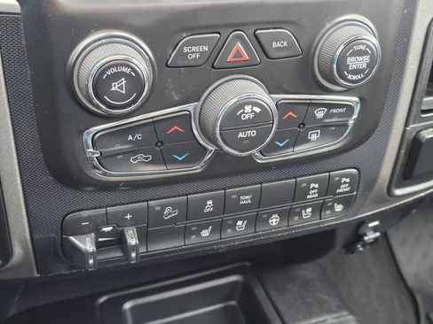 Used 2018 RAM 2500 Power Wagon w/ Leather & Luxury Group image 32