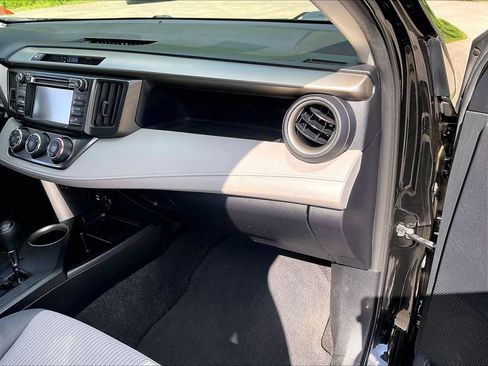 Used 2013 Toyota RAV4 LE AWD/4WD image 13